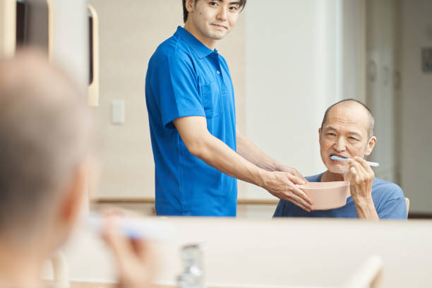 When Should I Hire Toileting Assistance for an Elderly Parent?