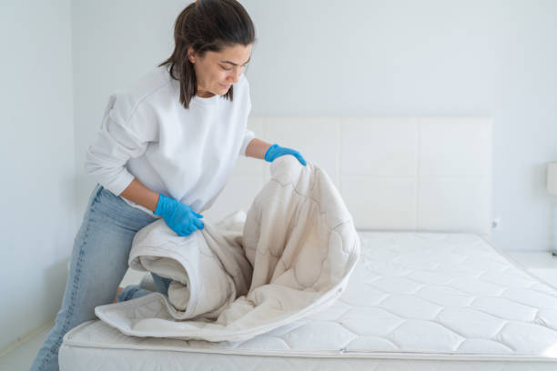 Is Changing Bed Linens Included in Homemaker Services?