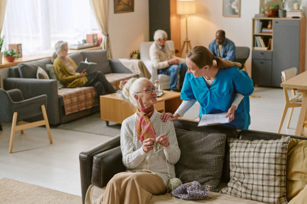How Should Assisted Living Staff and Outside Caregivers Coordinate a Resident’s Care Plan?
